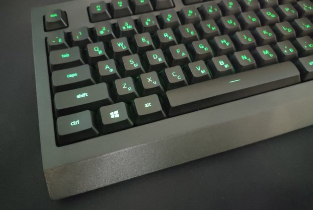Клавиатура с зеленой подсветкой
