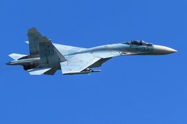 Российский истребитель-перехватчик Су-27