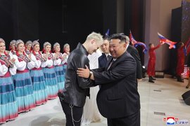 Певец Shaman и лидер КНДР Ким Чен Ын