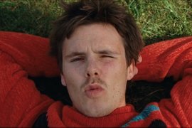 кадр из клипа на песню Optics Круза Бекхэма