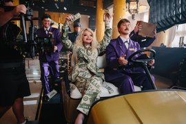 Лариса Долина на съемках фильма «Невероятные приключения Шурика»