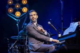 Иван Ургант