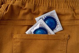 Презервативы в кармане