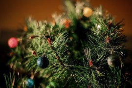 Украшение новогодней елки