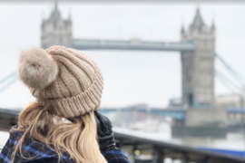 Шапка с помпоном