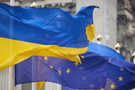 Флаг ЕС и Украины