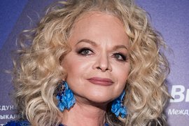 Лариса Долина