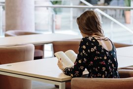 Вдовы участников СВО смогут бесплатно получить высшее образование