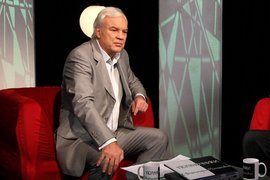 Телеведущий Владимир Молчанов