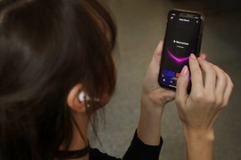 Почему людям нравится слушать грустную музыку