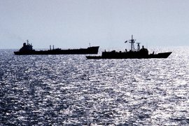 Суда в Ормузском проливе