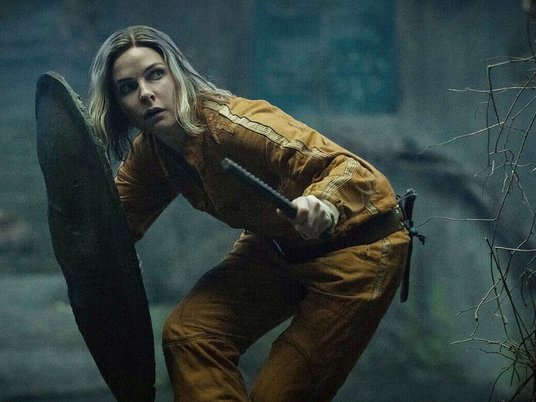 Кадр из сериала «Укрытие»